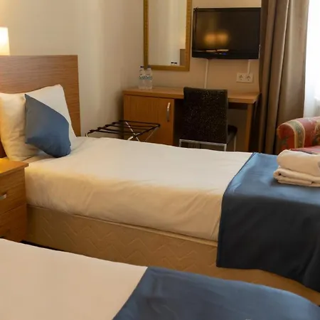 Park Hotel 2*