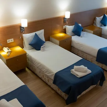 Park Hotel 2*