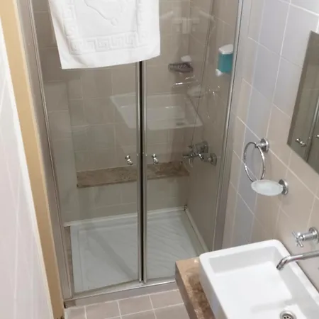 Park Hotel 2*